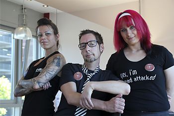 Die head attack Crew